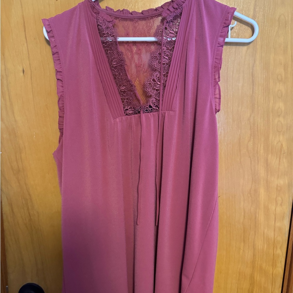 Express Lace Trim Top in Deep Pink